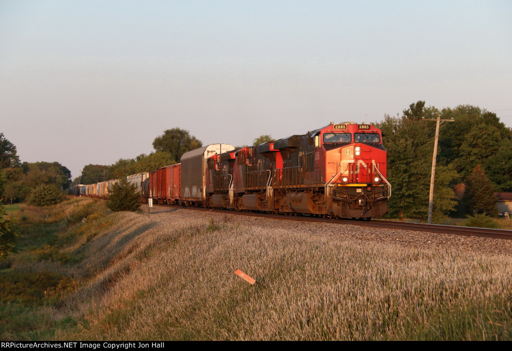 E251's trio on GEVO's work hard to keep the 155 cars behind them moving